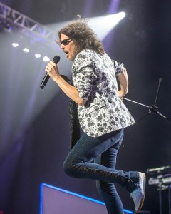 Kelly Hansen, lead singer of Foreigner