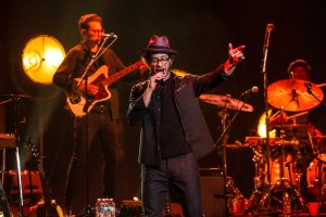 Amos Lee performing at Uptown Theater in Kansas City, Missouri, on March 26, 2019.