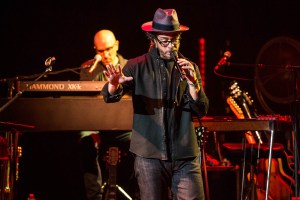 Amos Lee performing at Uptown Theater in Kansas City, Missouri, on March 26, 2019.