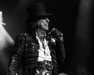 Alice Cooper performing at Starlight Theatre in Kansas City, Missouri on July 26, 2019.