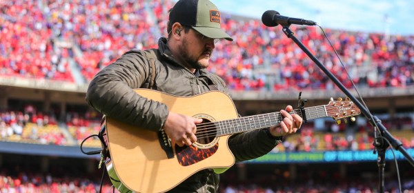 Dexter Roberts performing at Arrowhead Stadium on November 3, 2019.