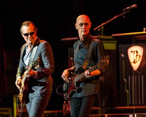 Guitarist Joe Bonamassa and bass guitarist Michael Rhodes