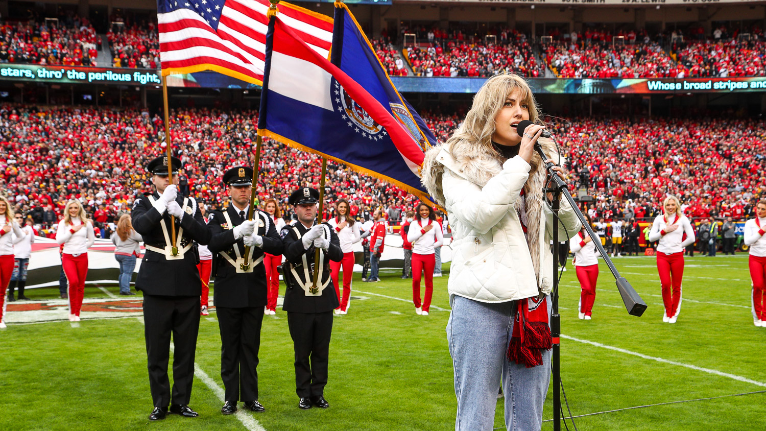 Maelyn Jarmon Sings National Anthem at Arrowhead Stadium 2021 – KC
