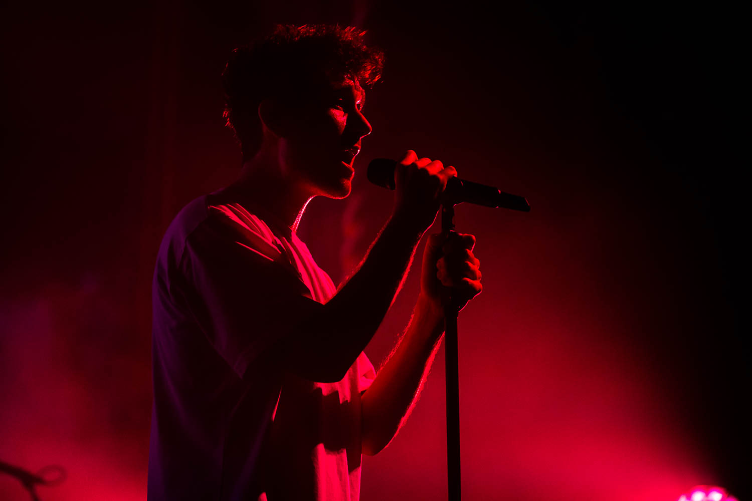 Dan Smith, lead vocalist of Bastille