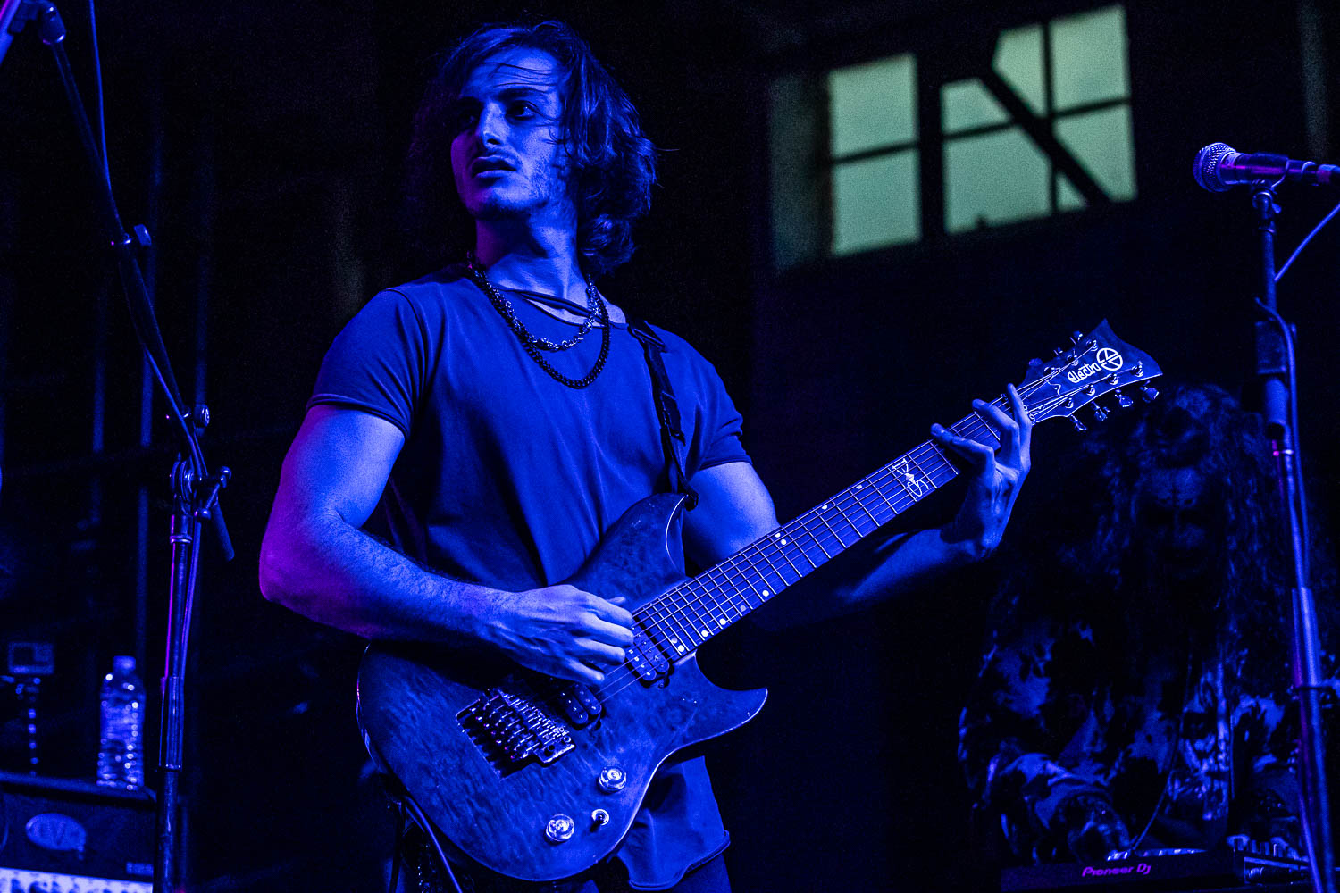 Derrick Schneider, lead guitarist of Tallah