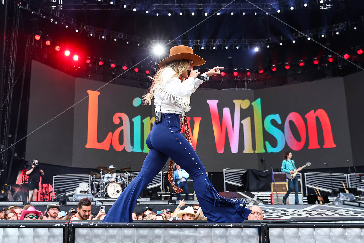 Lainey Wilson performing at GEHA Field at Arrowhead Stadium in Kansas City, Missouri on June 10, 2023.