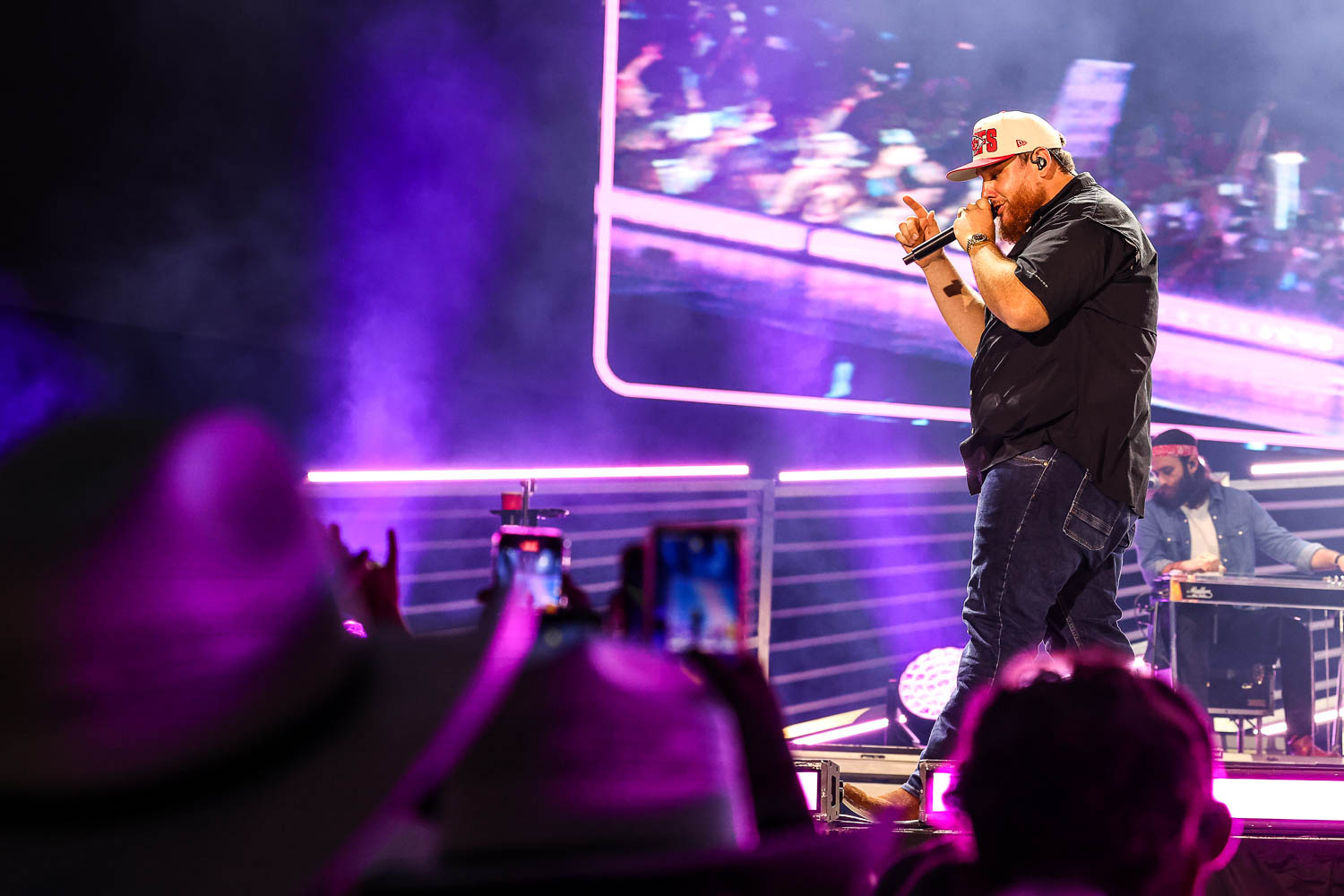 Luke Combs performing at GEHA Field at Arrowhead Stadium on Saturday, June 10, 2023.