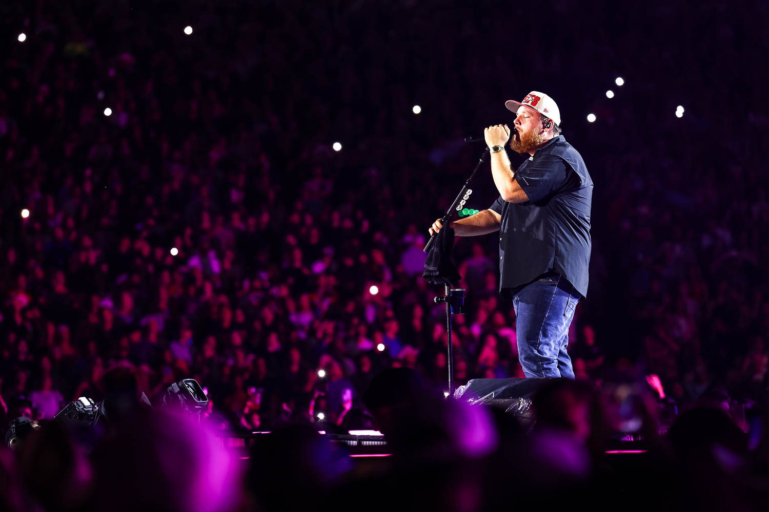 Luke Combs performing at GEHA Field at Arrowhead Stadium on Saturday, June 10, 2023.