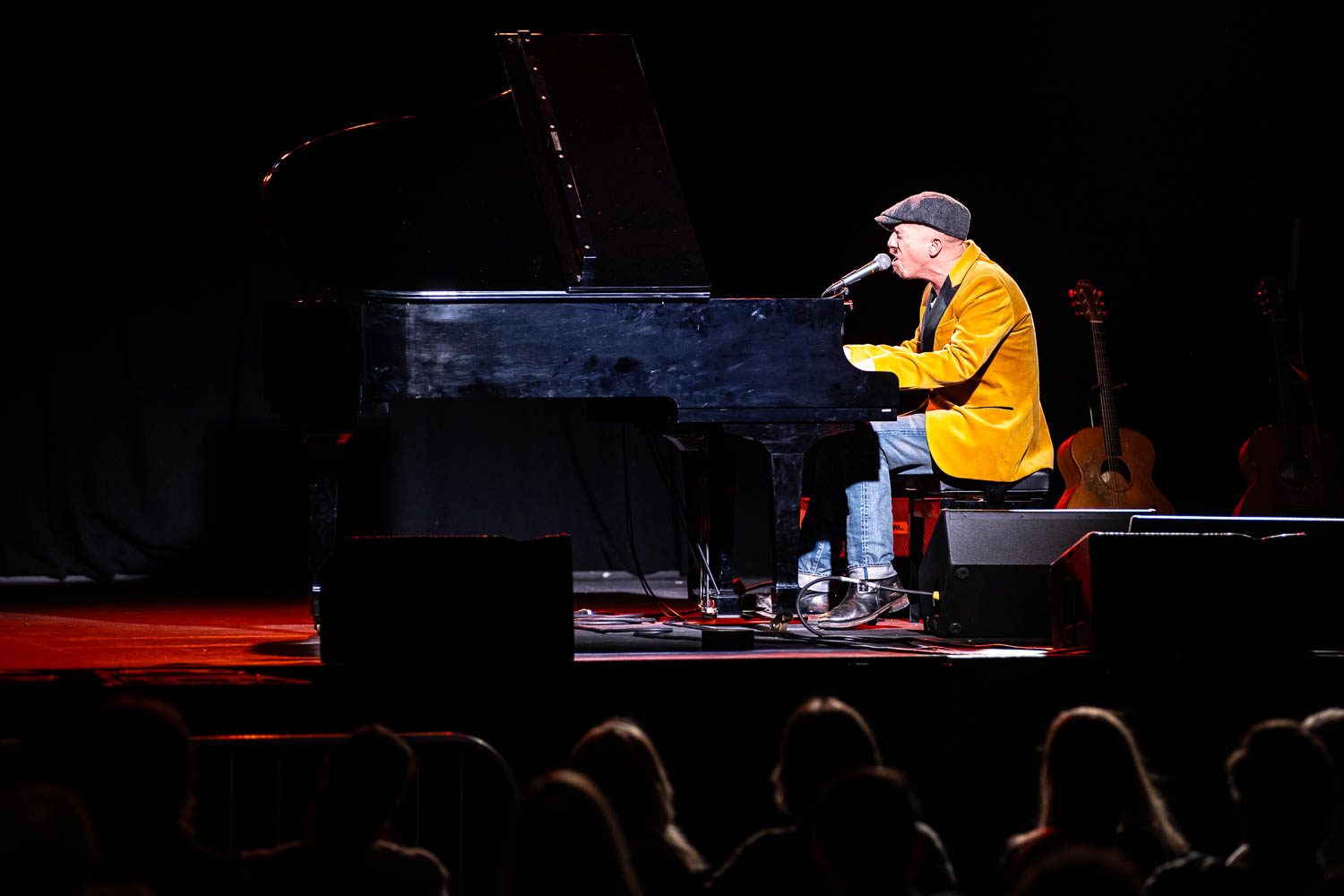 Foy Vance performing at The Truman in Kansas City, Missouri on January 24, 2024.