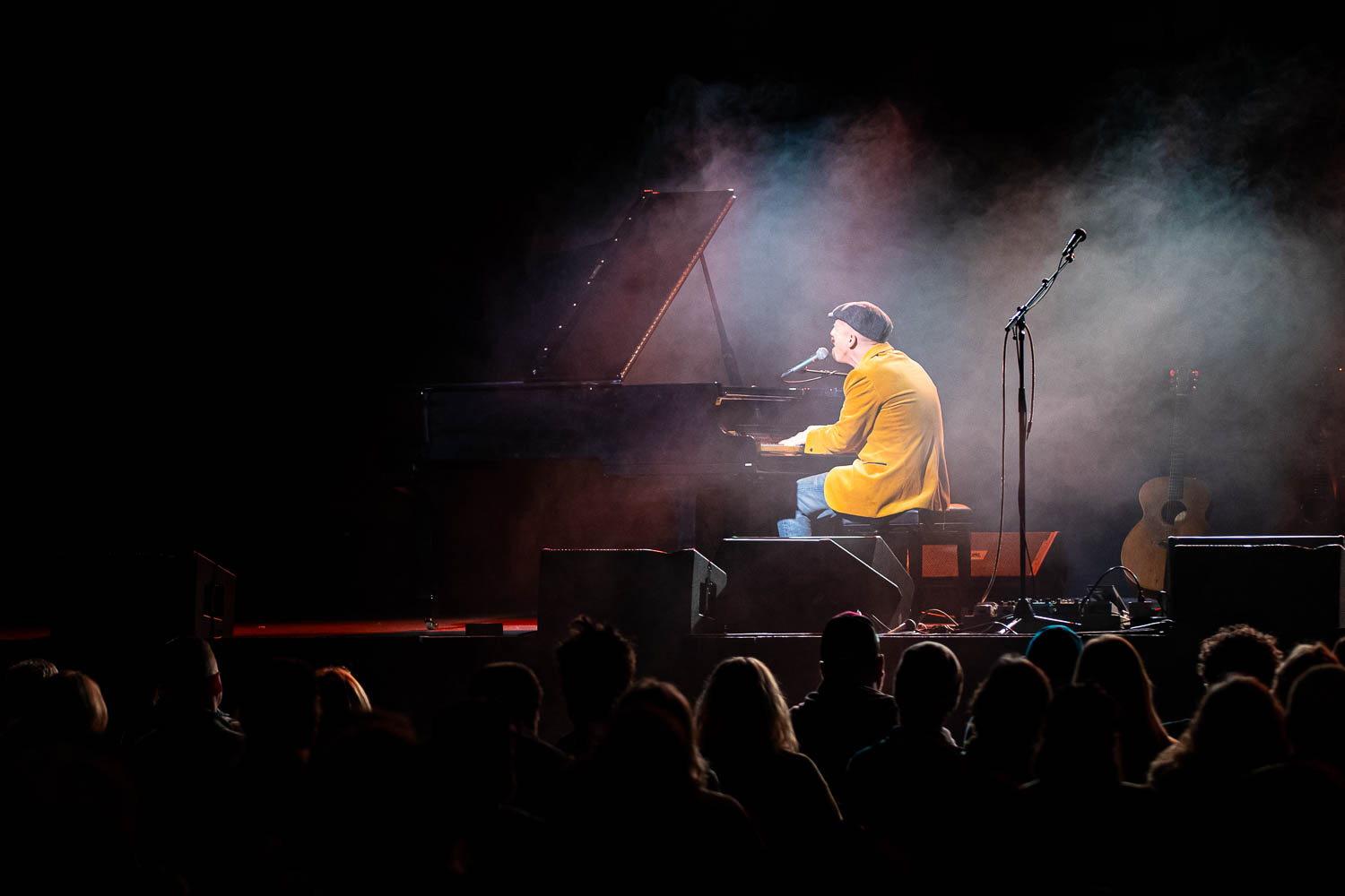 Foy Vance performing at The Truman in Kansas City, Missouri on January 24, 2024.
