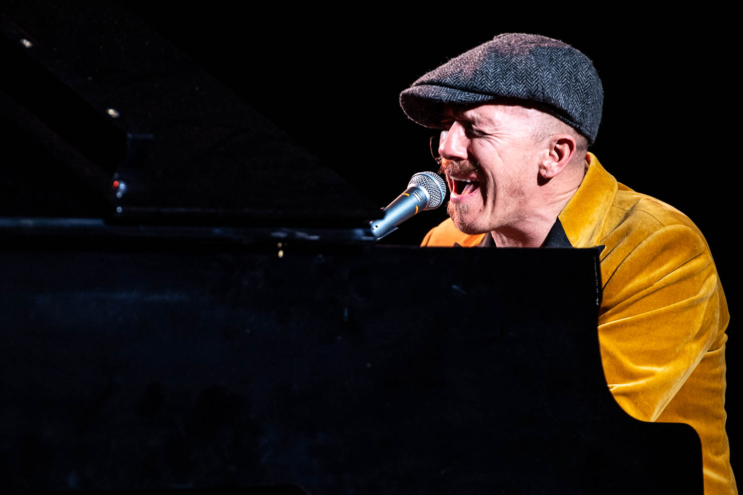 Foy Vance performing at The Truman in Kansas City, Missouri on January 24, 2024.