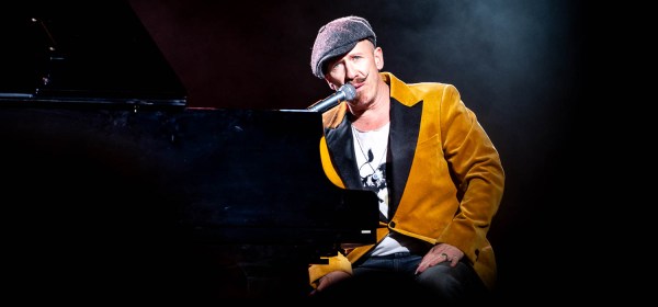 Foy Vance performing at The Truman in Kansas City, Missouri on January 24, 2024.