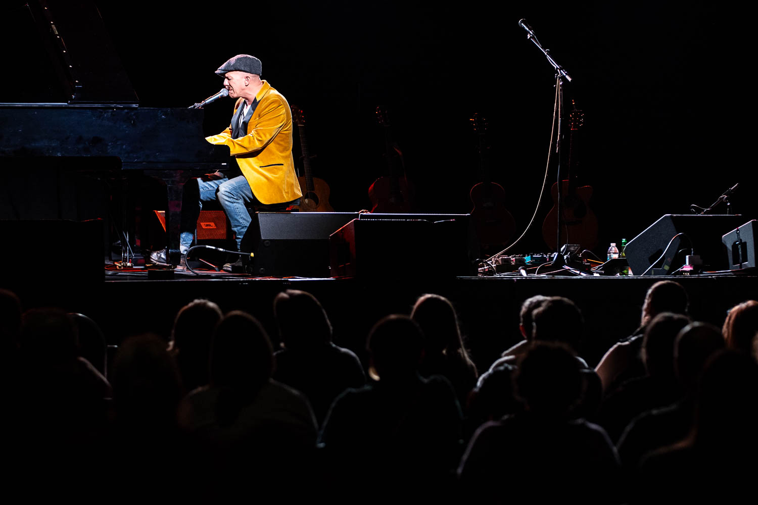 Foy Vance performing at The Truman in Kansas City, Missouri on January 24, 2024.