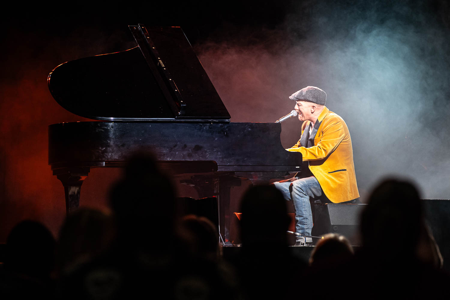 Foy Vance performing at The Truman in Kansas City, Missouri on January 24, 2024.