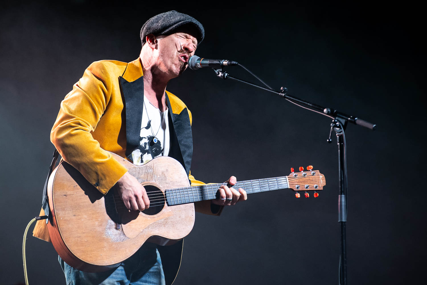 Foy Vance performing at The Truman in Kansas City, Missouri on January 24, 2024.