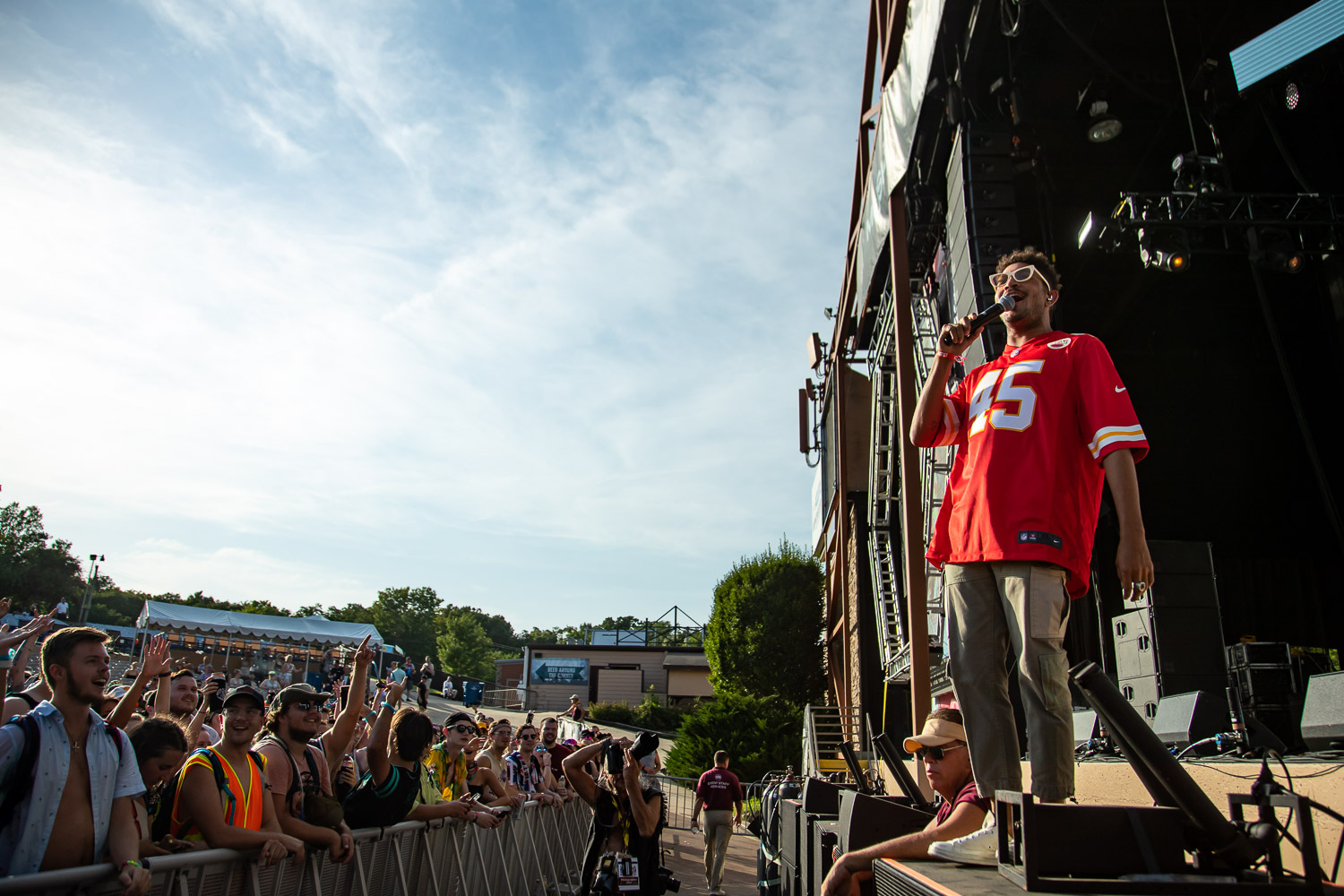 Bryce Vine performing on day two of Breakaway Festival at Azura Amphitheater on August 6, 2022 in Bonner Springs, KS.