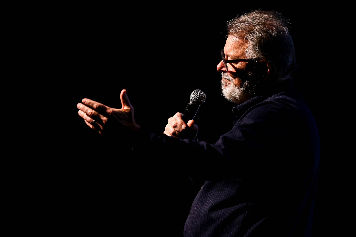 Jonathan Frakes during a panel on Saturday at the 2023 Planet Comicon in Kansas City, Missouri on March 18, 2023.